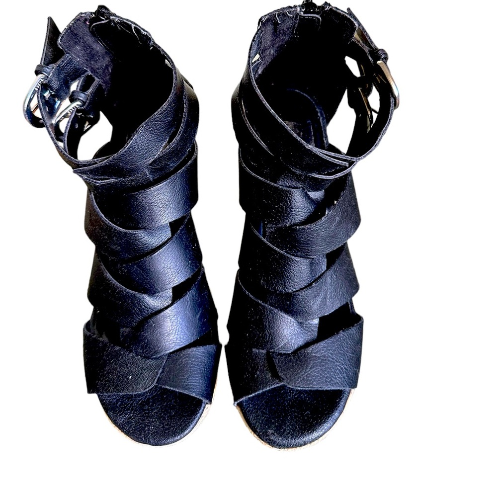 UEC- Women’s Dolce Vita Black Espadrille Wedges in Size 5 1/2.